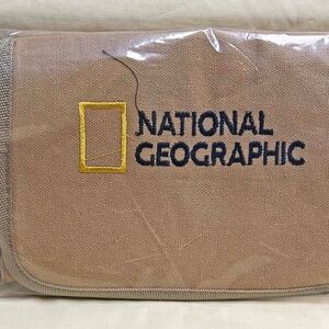SHOULDER BAG, CANVAS, NATIONAL GEOGRAPHIC, TAN AND BLACK, ZIPPERED POCKETS, LONG